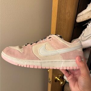 Only worn a couple of times. Still have the box and the other pair of laces.